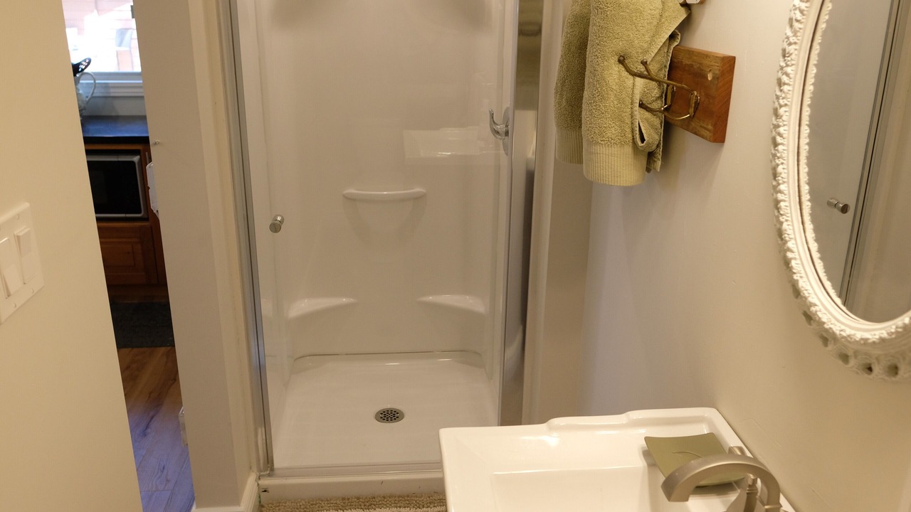 Photo of Bathroom in Gravenhurst