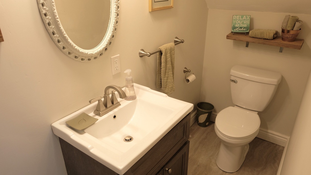 Photo of Bathroom in Gravenhurst