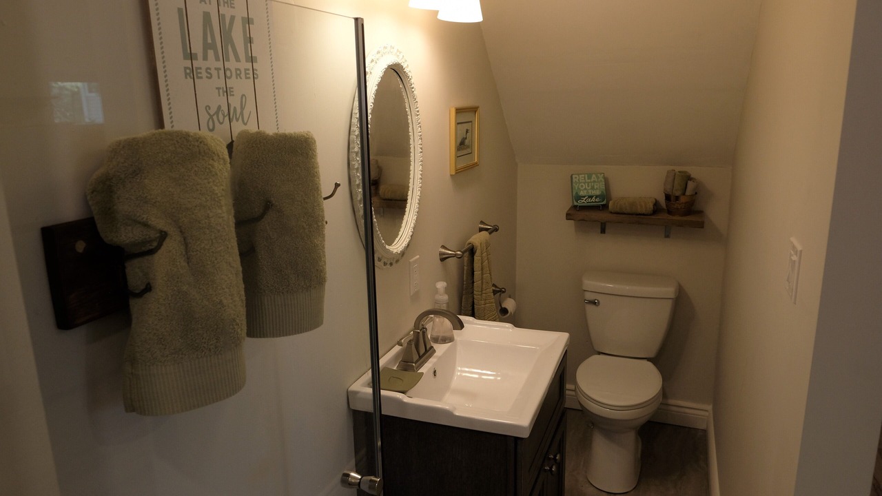 Photo of Bathroom in Gravenhurst