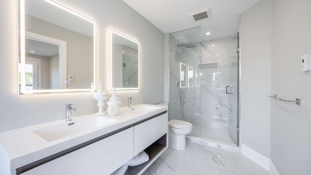Photo of Bathroom in Beaconsfield Village