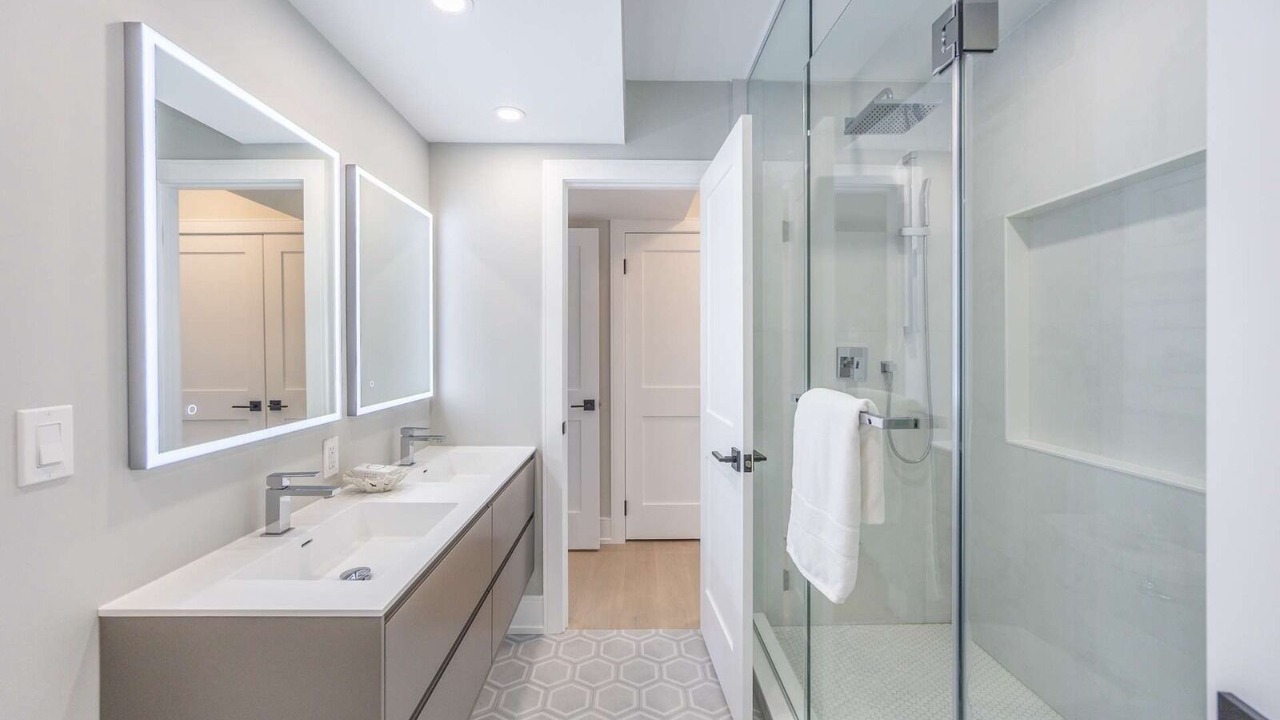 Photo of Bathroom in Beaconsfield Village