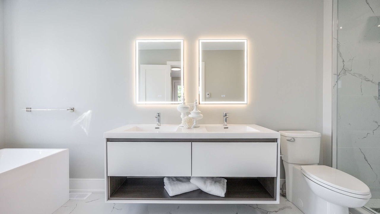 Photo of Bathroom in Beaconsfield Village