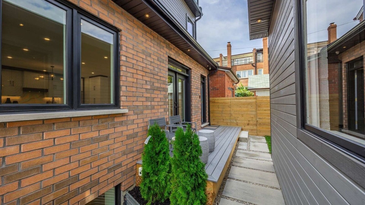 Photo of Patio Balcony in Beaconsfield Village