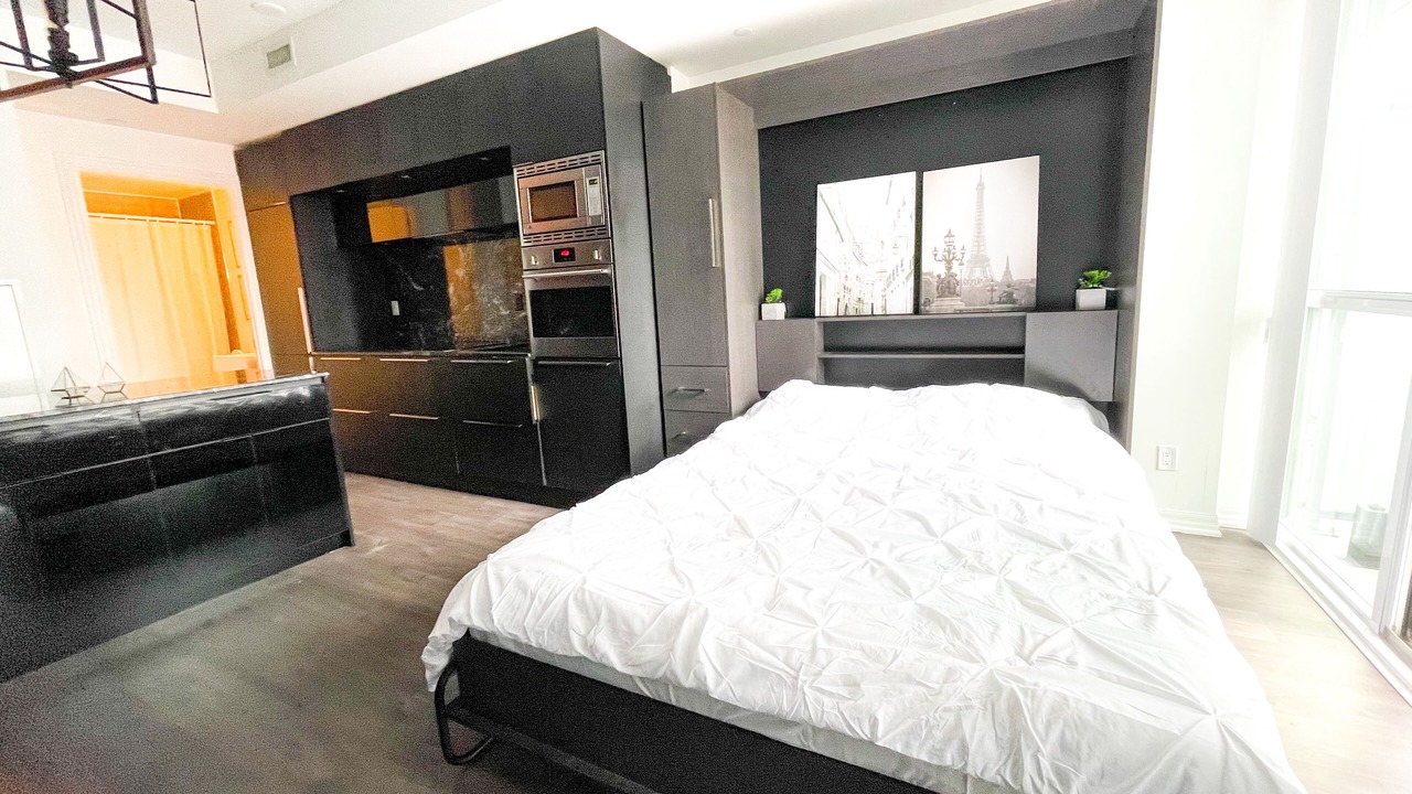Photo of Bedroom in Toronto Entertainment District