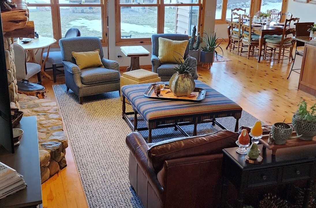 Photo of Livingroom in Spicer