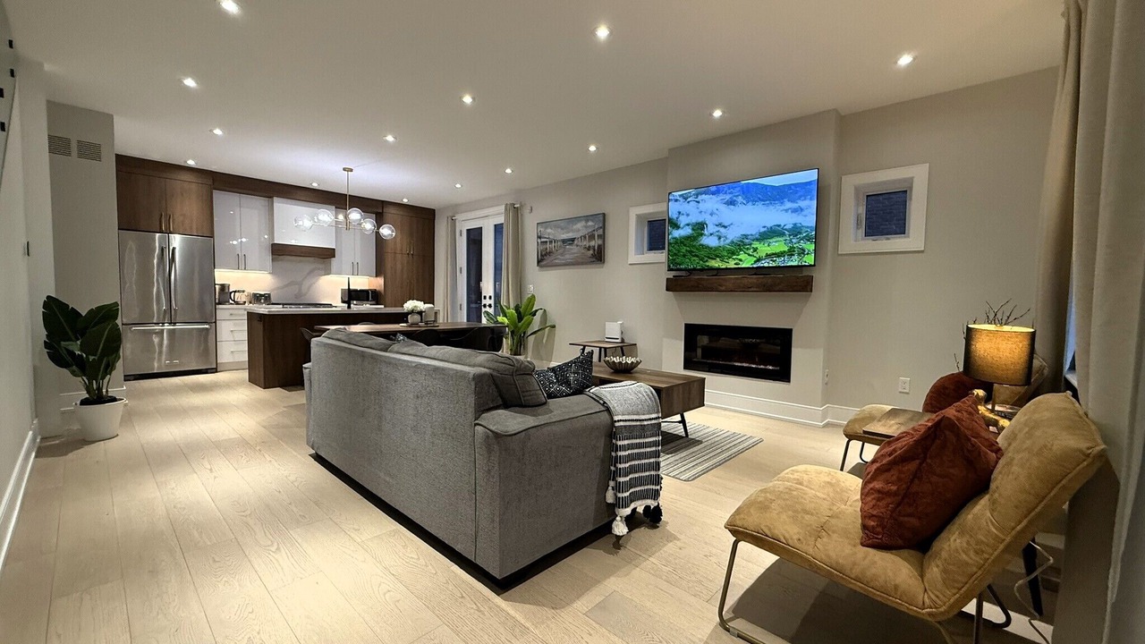 Photo of Livingroom in Beaconsfield Village