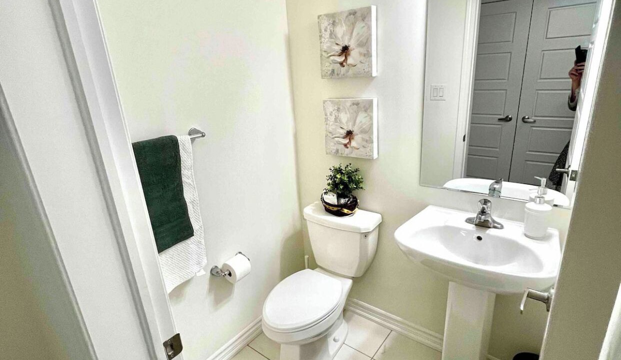 Photo of Bathroom in Halton Regional Municipality