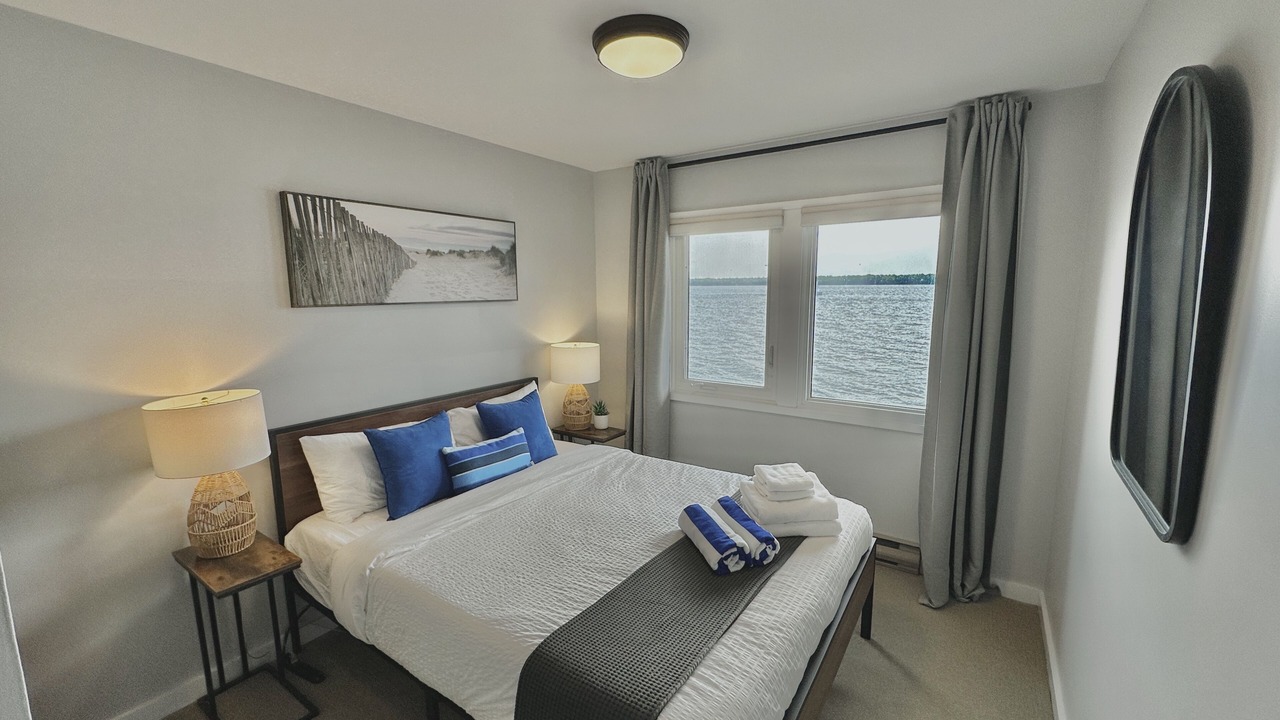 Photo of Bedroom in Elizabethtown-Kitley