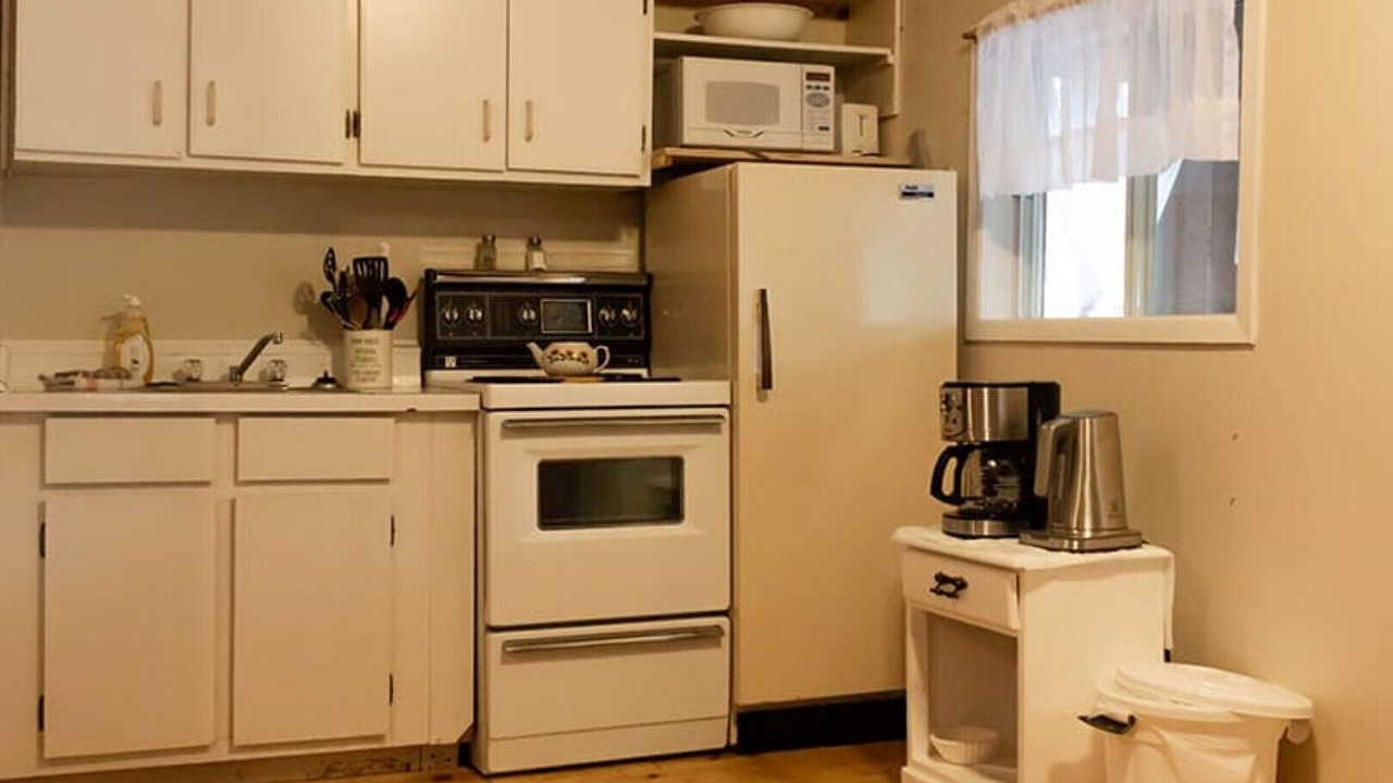 Photo of Kitchen in Papineau-Cameron