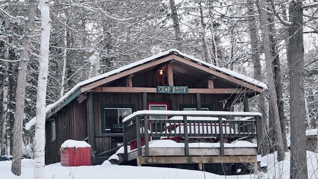 Photo of Outdoor in Papineau-Cameron