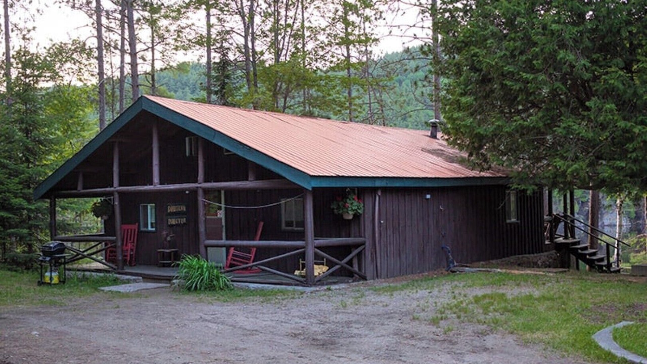 Photo of Outdoor in Papineau-Cameron