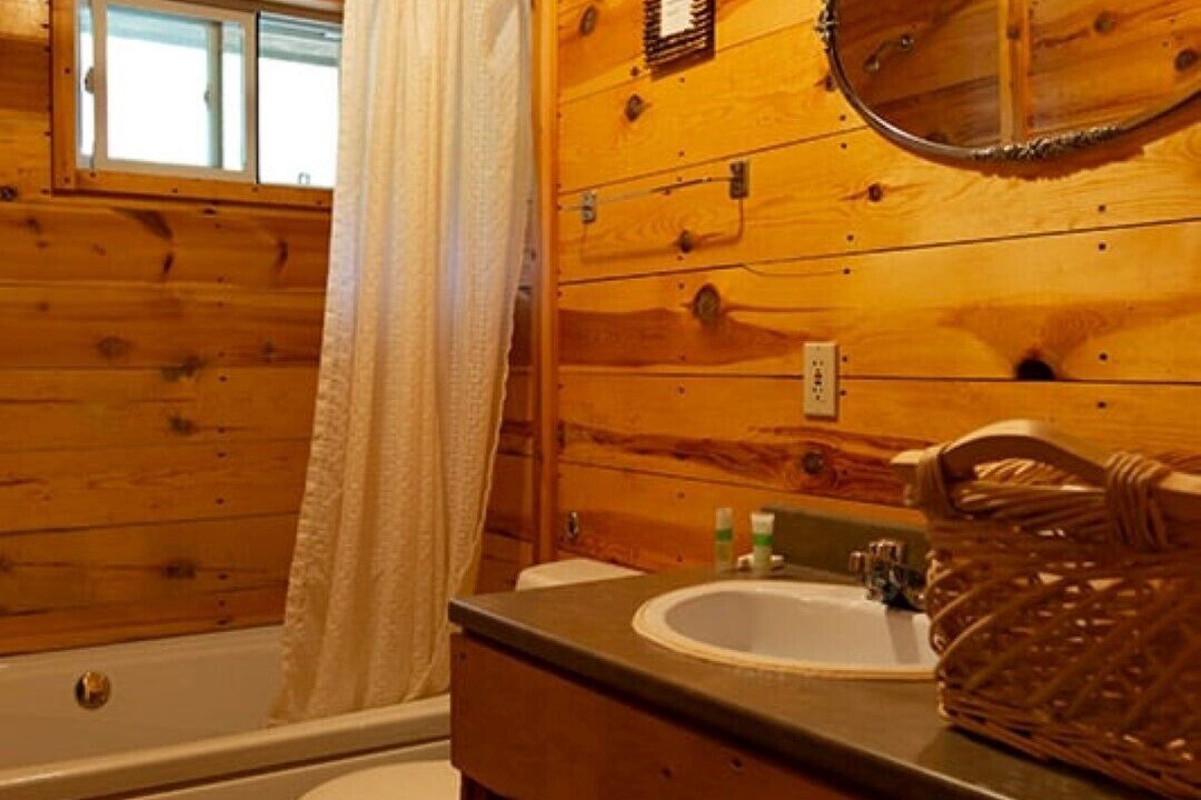 Photo of Bathroom in Papineau-Cameron