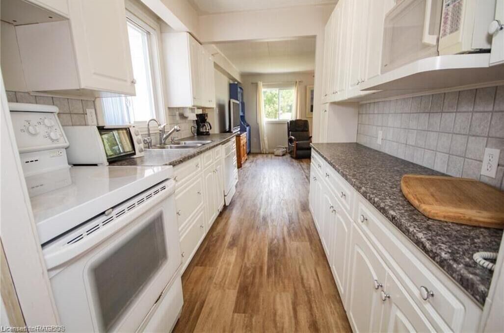 Photo of Kitchen in South Bruce Peninsula