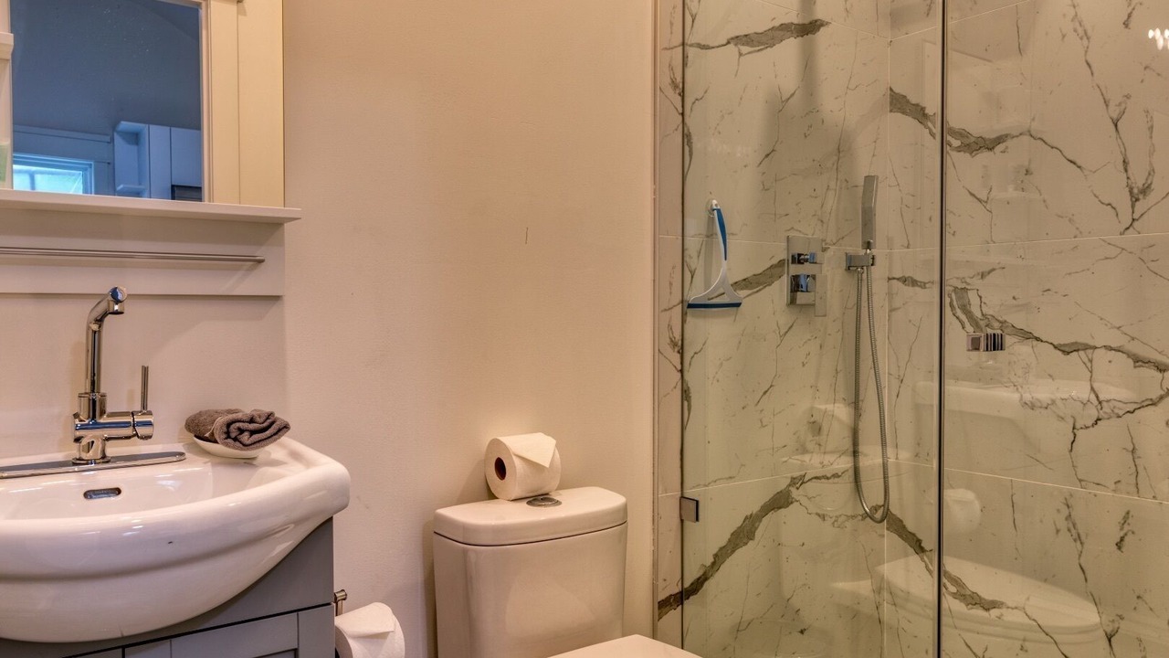 Photo of Bathroom in Wainfleet