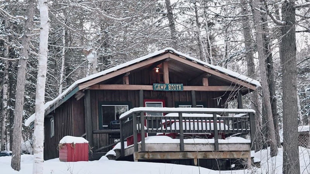 Photo of Outdoor in Papineau-Cameron