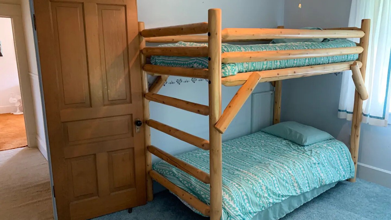 Photo of Bedroom in Walker