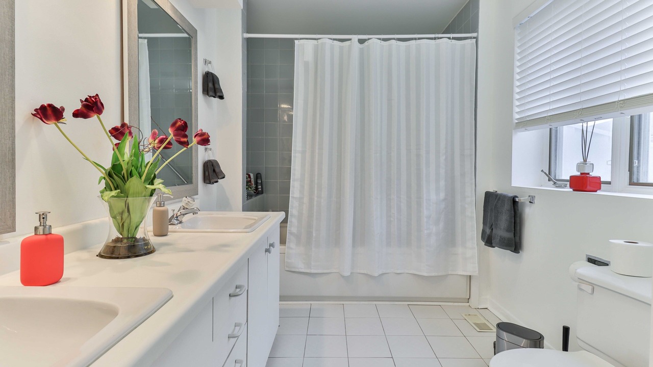 Photo of Bathroom in Bayview Village