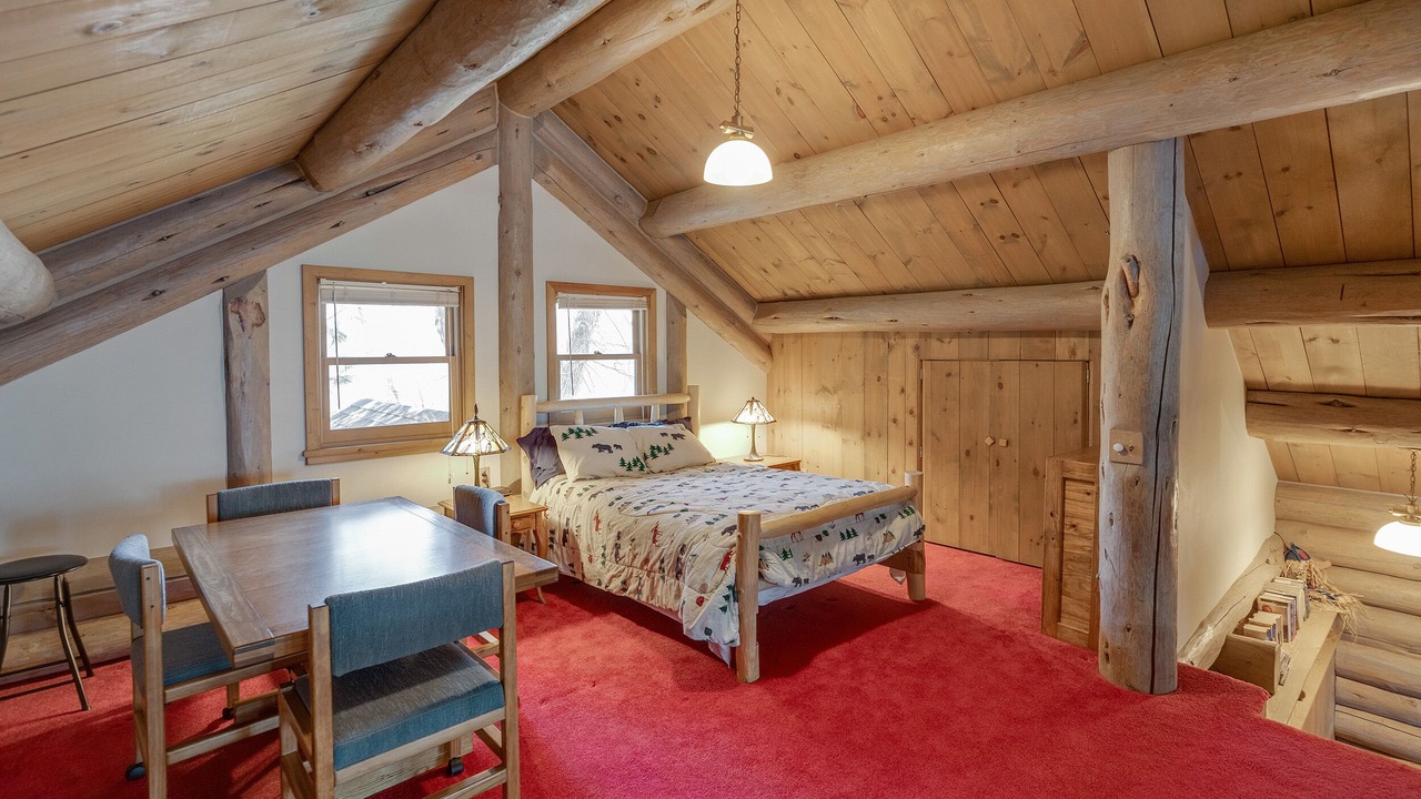 Photo of Bedroom in Longville