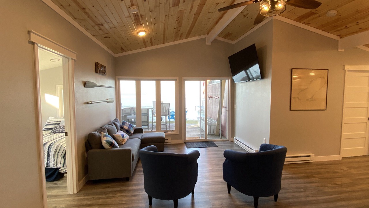 Photo of Livingroom in Battle Lake