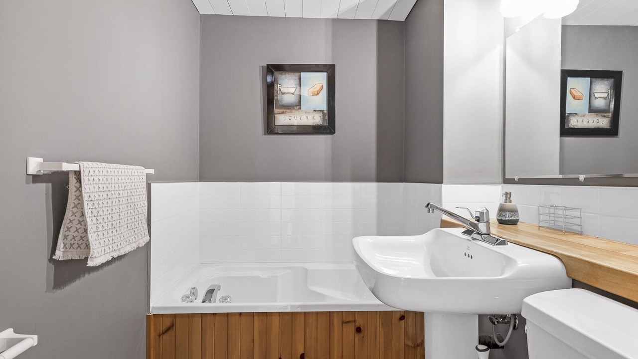 Photo of Bathroom in Meaford