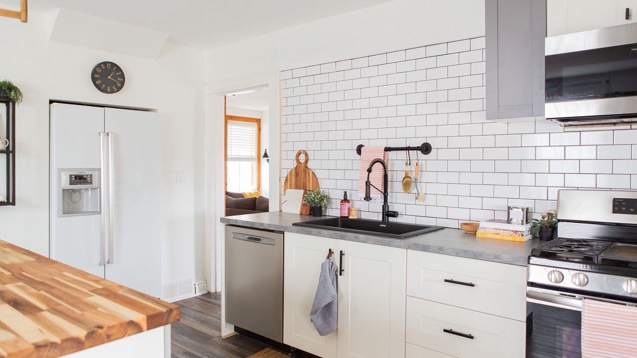 Photo of Kitchen in Ameliasburgh