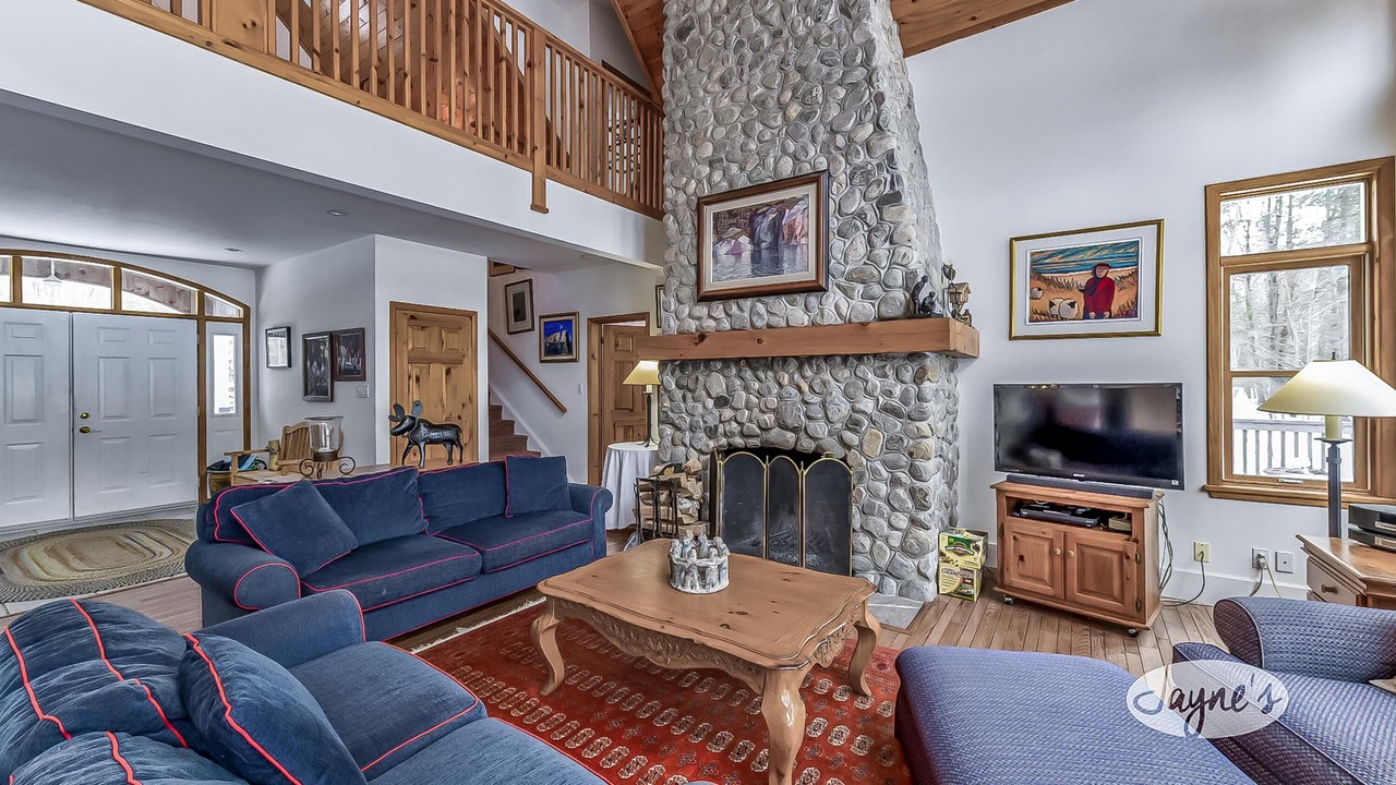 Photo of Bedroom in Gravenhurst