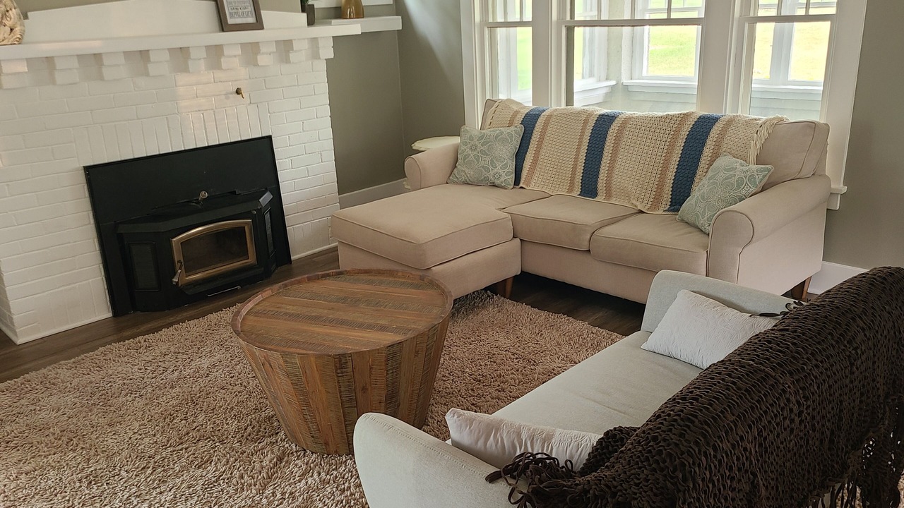 Photo of Livingroom in Detroit Lakes