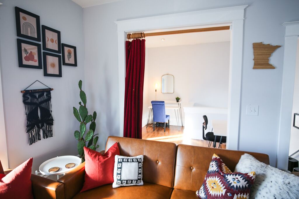 Photo of Livingroom in St. Anthony West