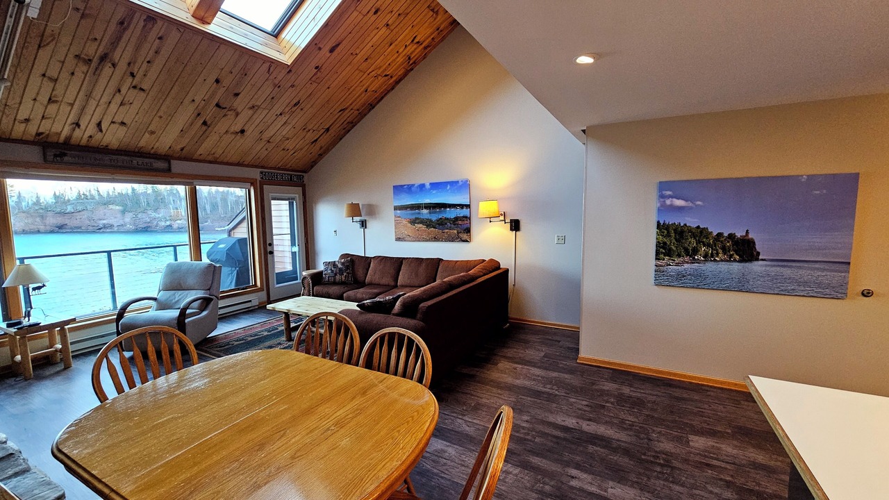 Photo of Livingroom in Two Harbors