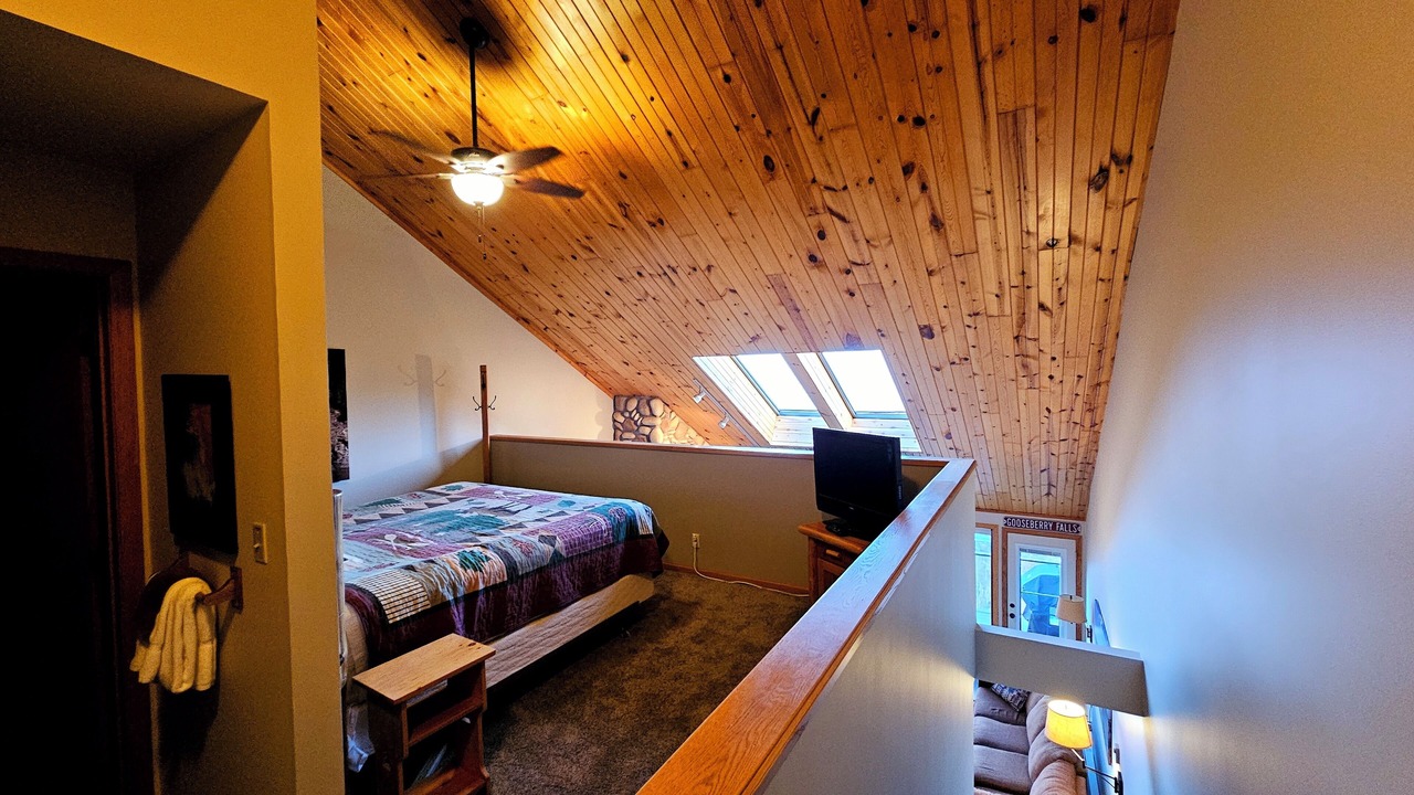 Photo of Bedroom in Two Harbors