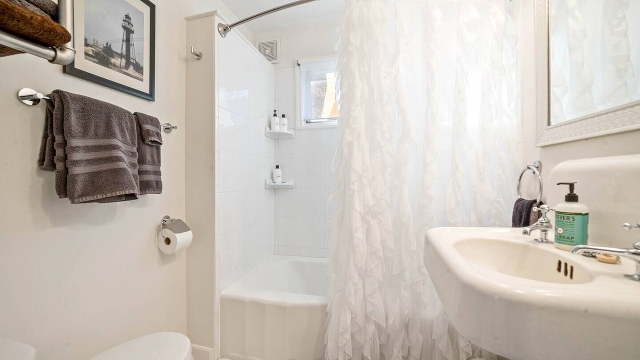 Photo of Bathroom in Park Point