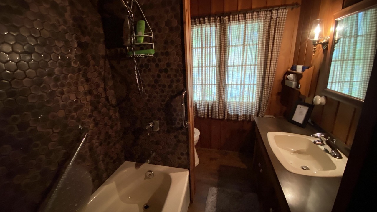 Photo of Bathroom in Georgian Bay