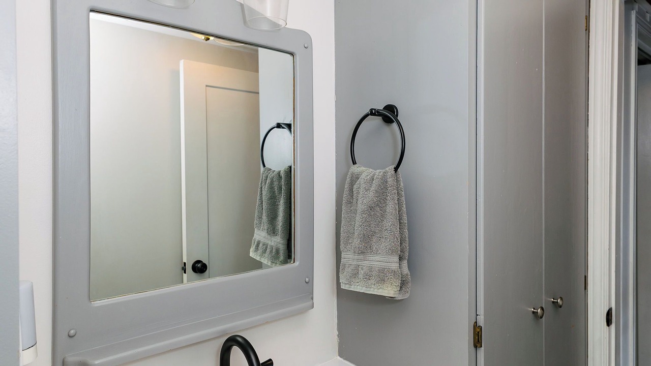 Photo of Bathroom in Dysart et al