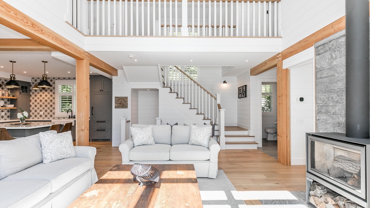 Photo of Bedroom in Lake of Bays