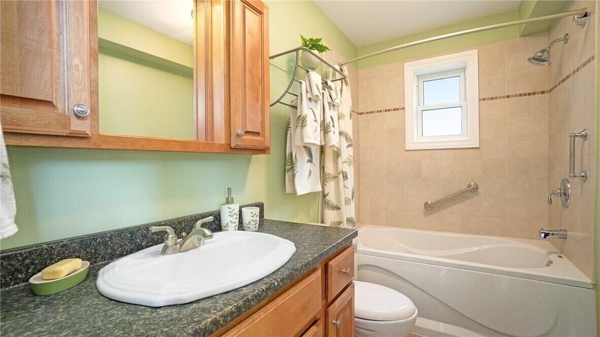 Photo of Bathroom in Drummond-North Elmsley