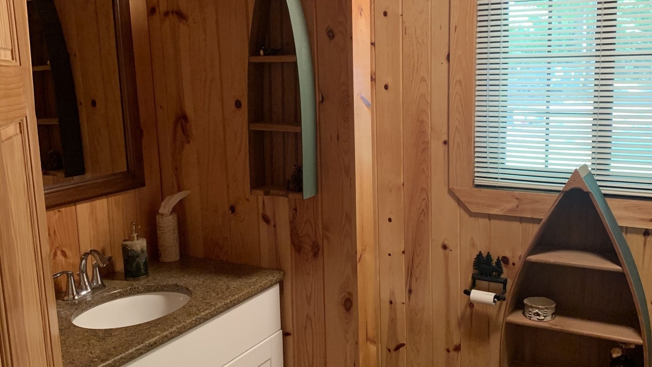 Photo of Bathroom in Sheshebe Point