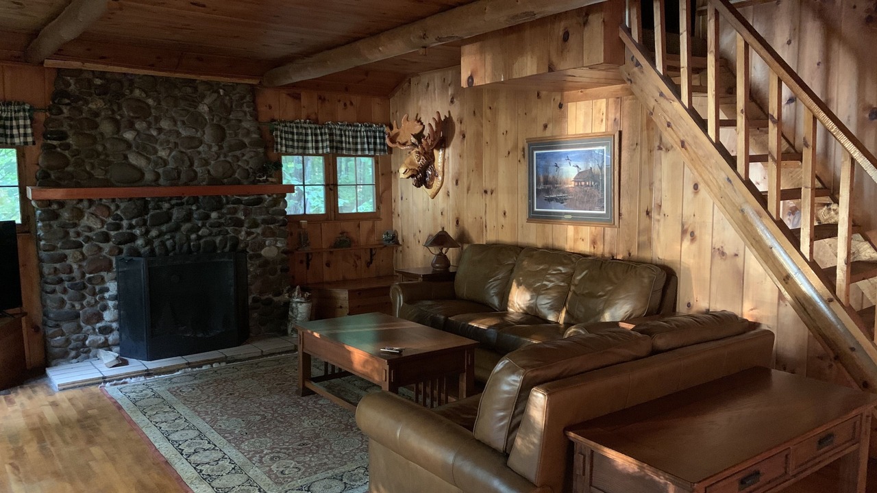 Photo of Livingroom in Sheshebe Point