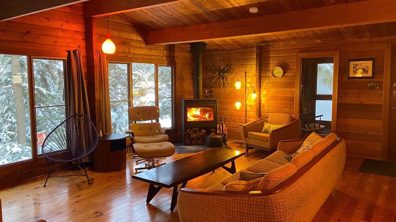 Photo of Livingroom in Marmora and Lake