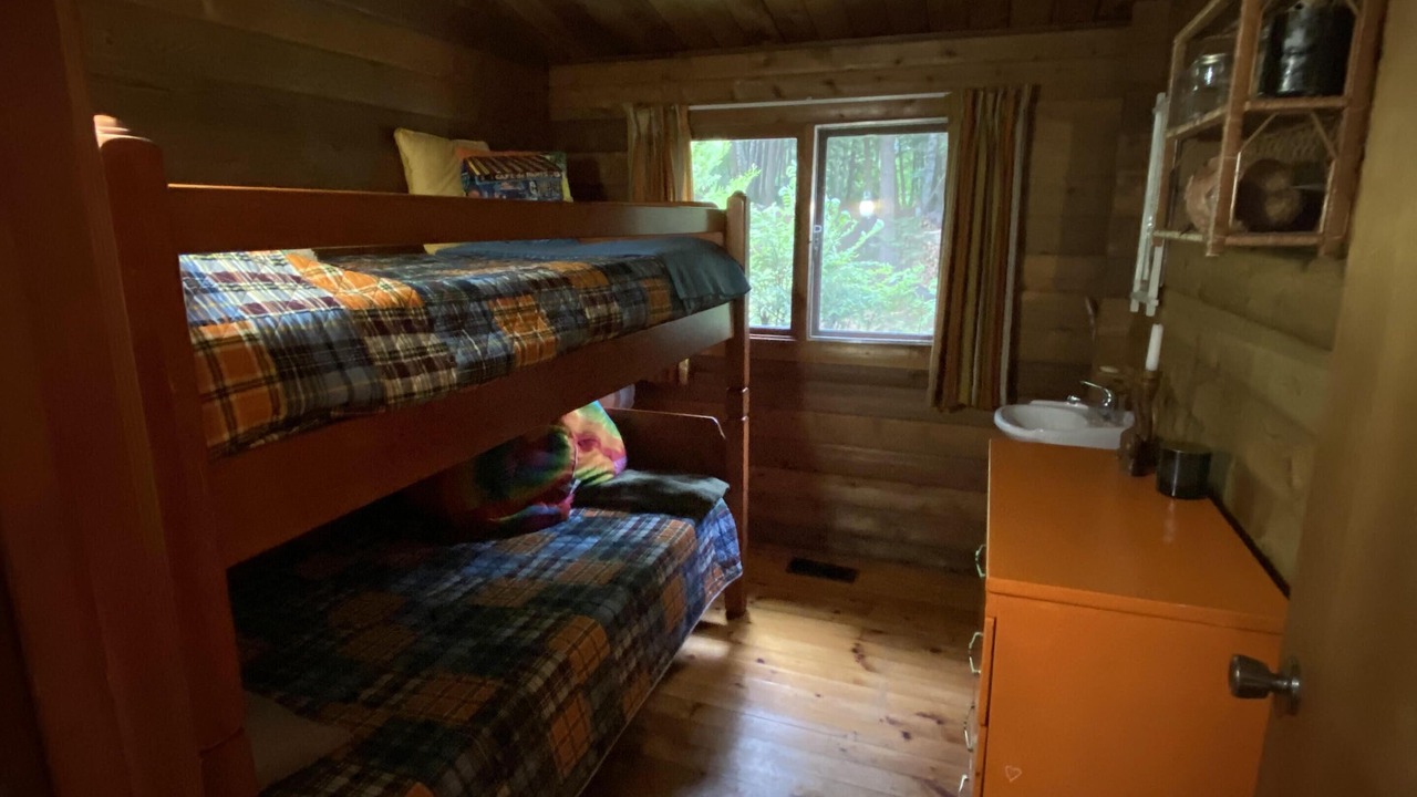 Photo of Bedroom in Marmora and Lake