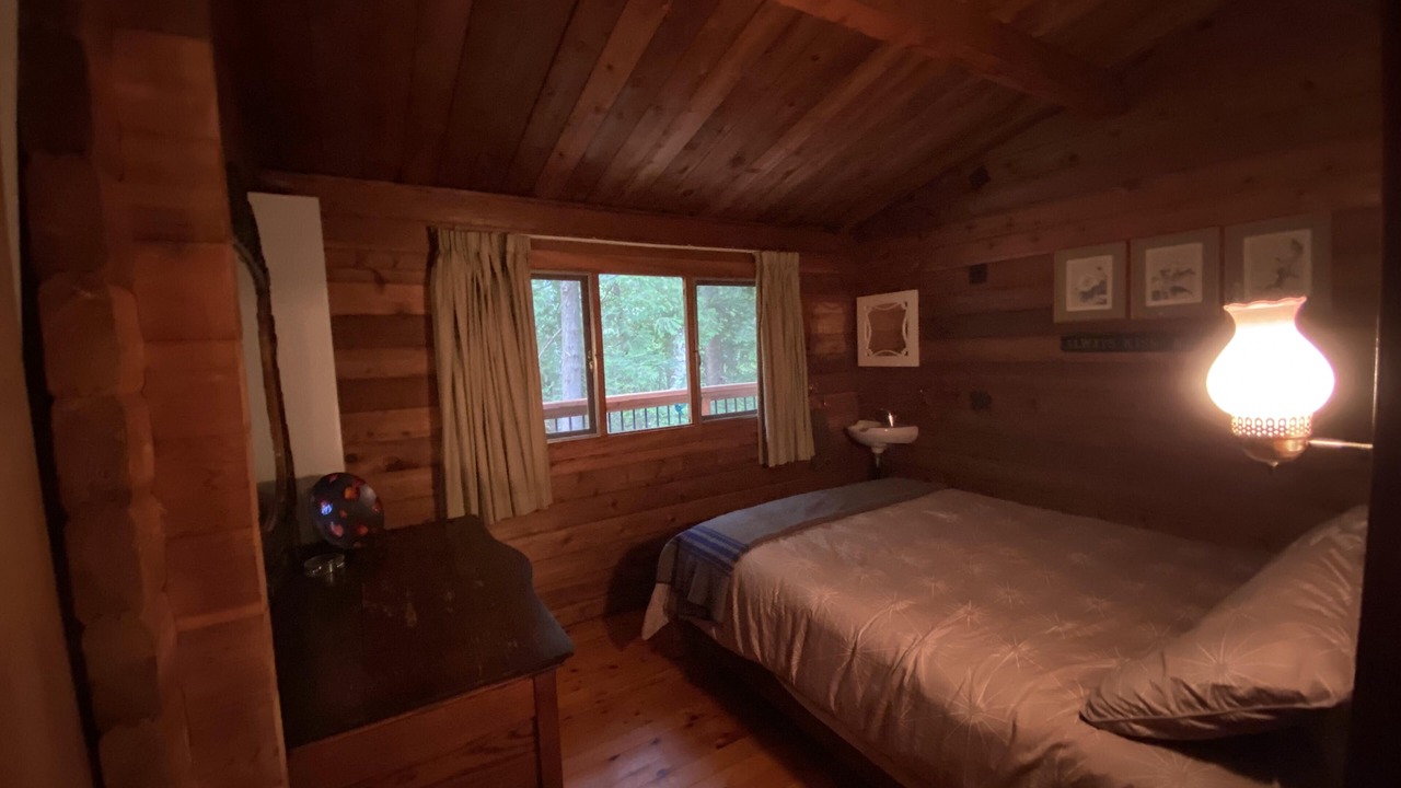 Photo of Bedroom in Marmora and Lake
