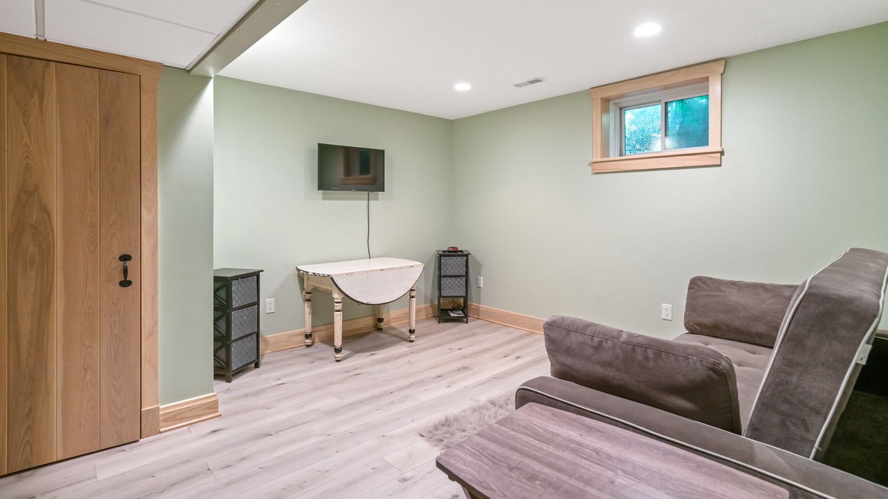 Photo of Bedroom in Port Colborne