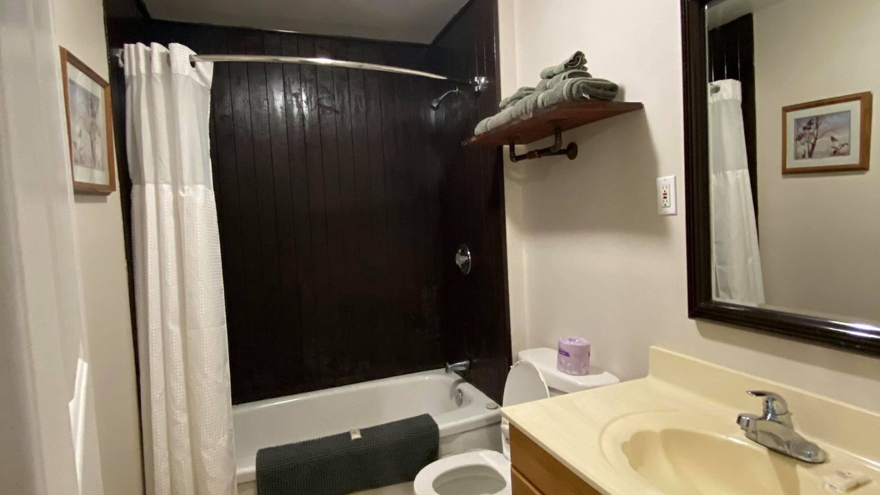 Photo of Bathroom in Tweed