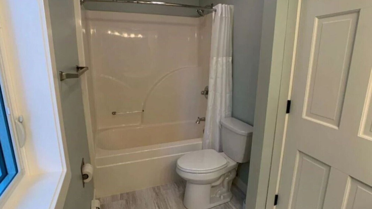 Photo of Bathroom in Croftville
