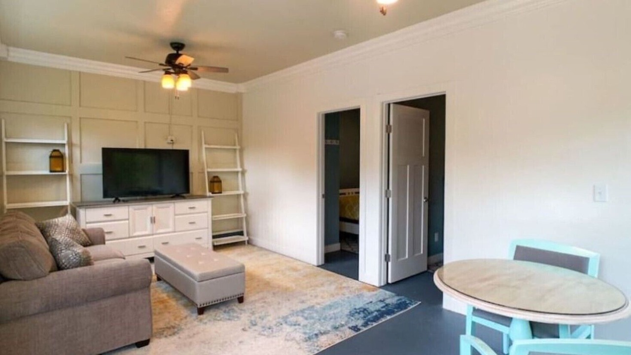 Photo of Livingroom in Croftville