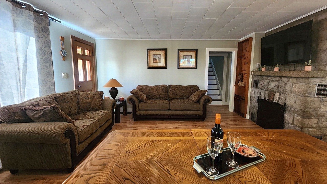 Photo of Livingroom in Waubaushene