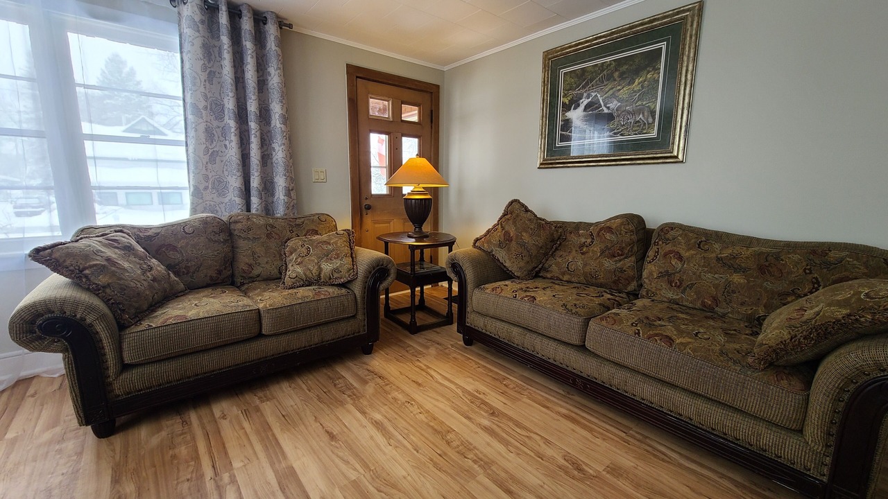 Photo of Livingroom in Waubaushene