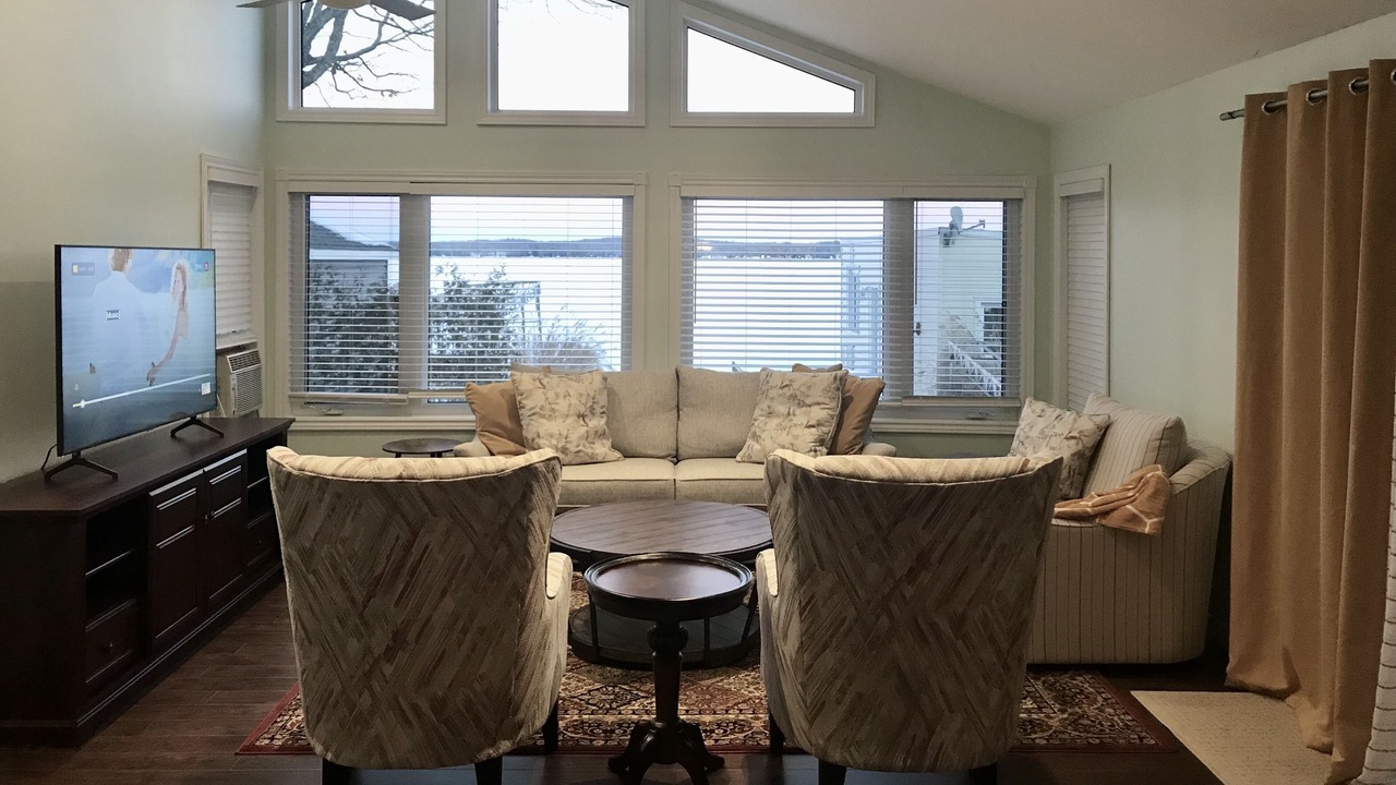 Photo of Livingroom in Bobcaygeon