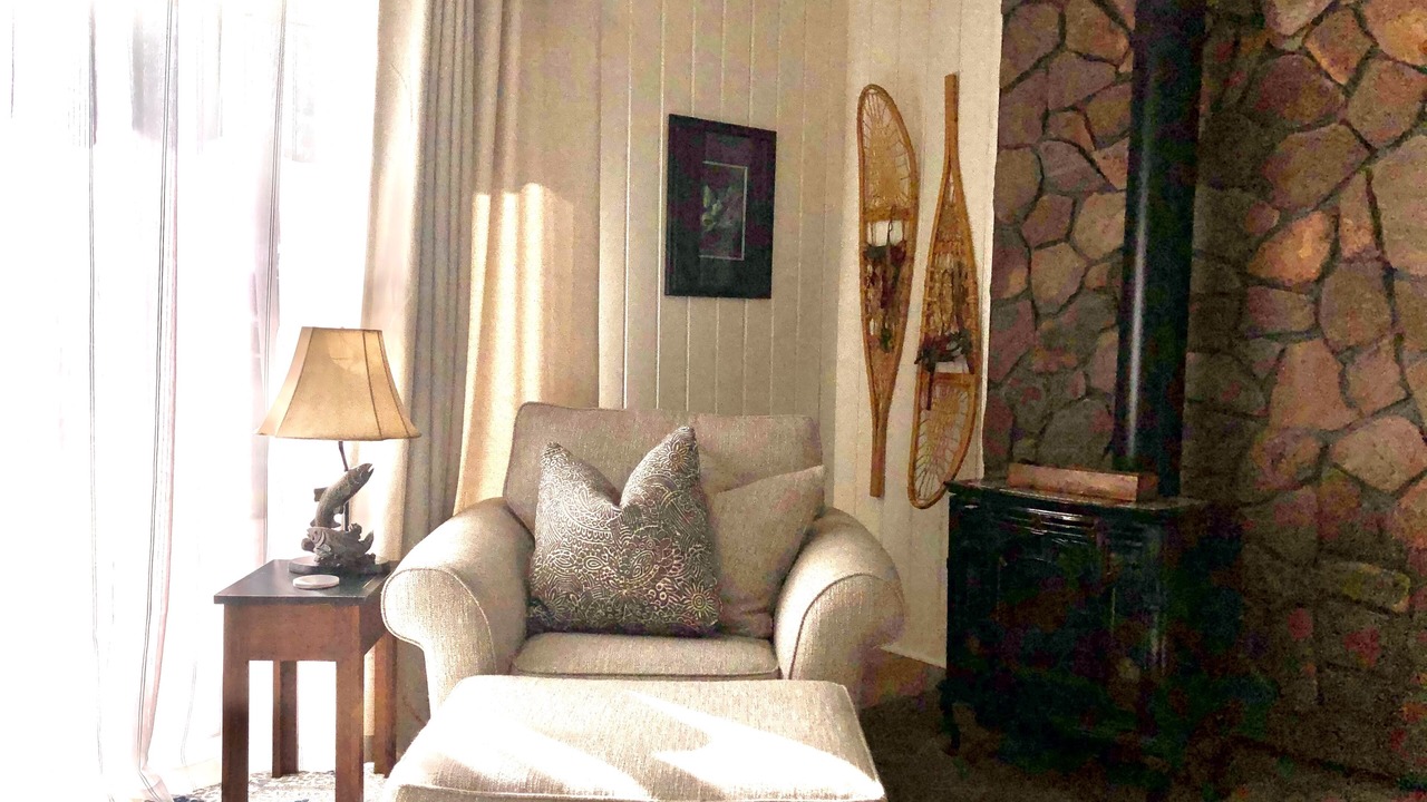 Photo of Livingroom in Croftville