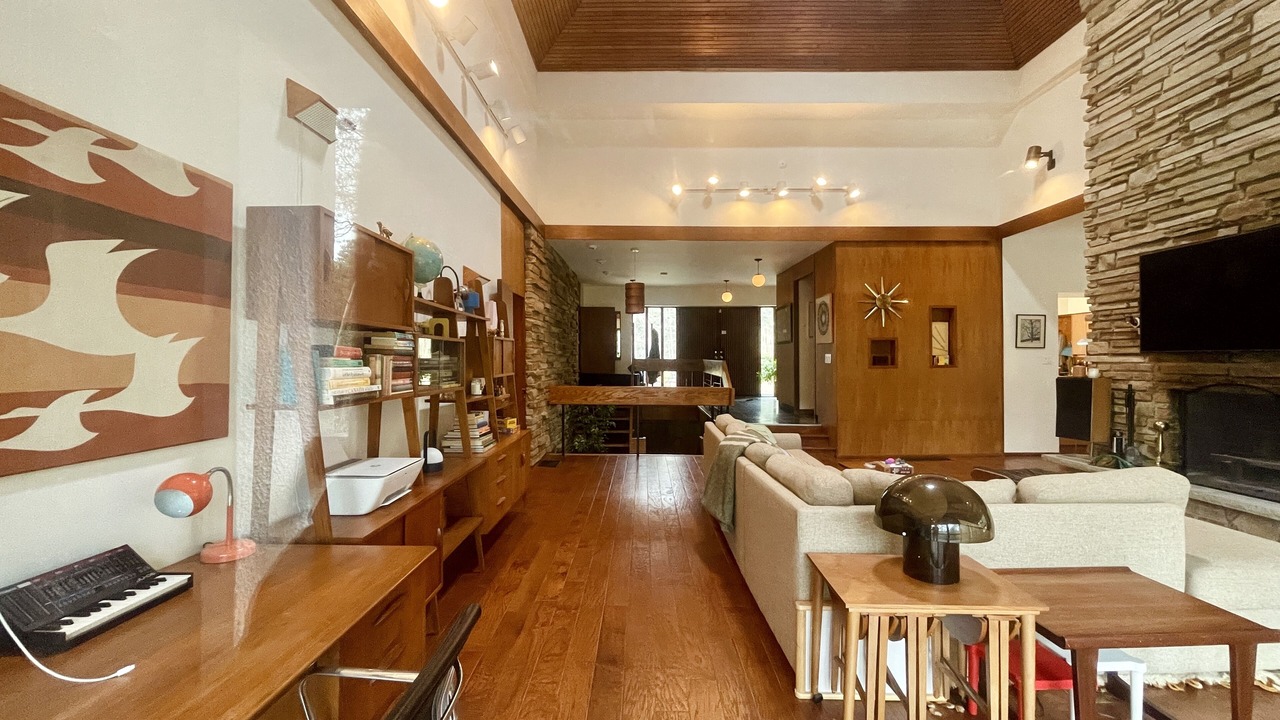 Photo of Livingroom in Adjala-Tosorontio