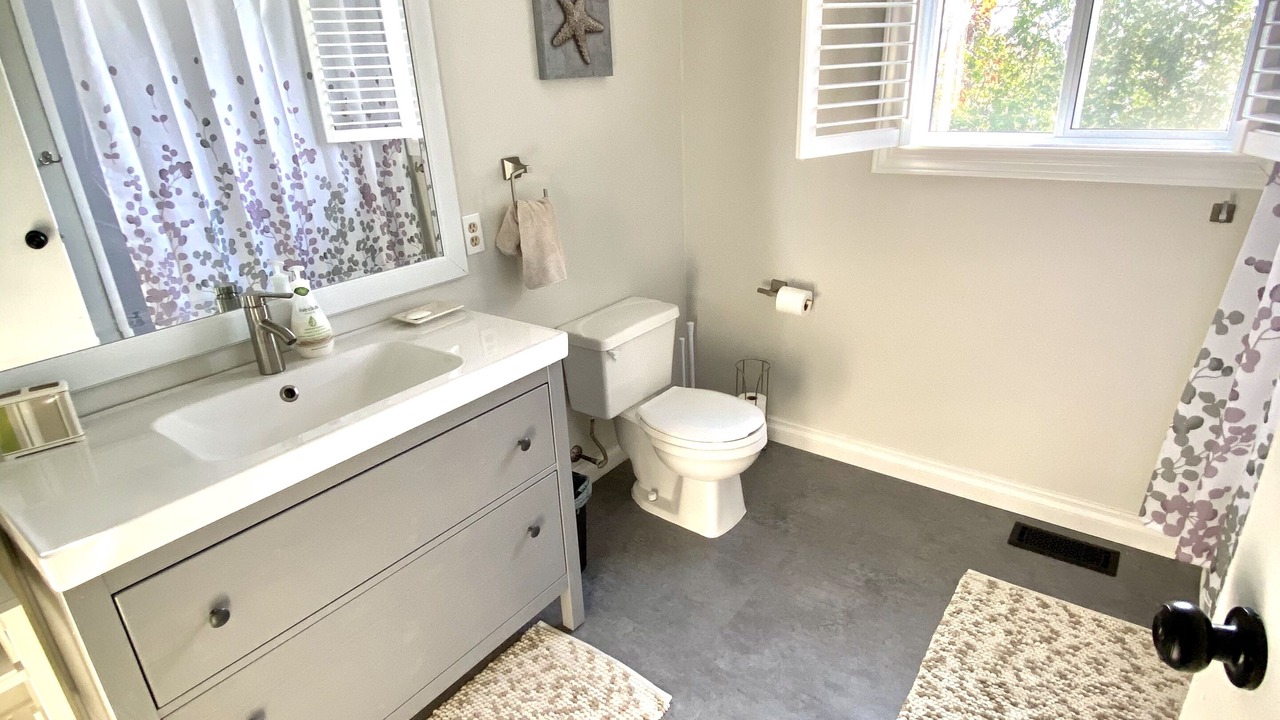 Photo of Bathroom in Tiny